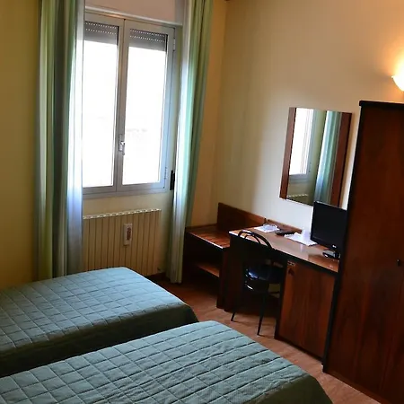 Elena Hotel Pianoro