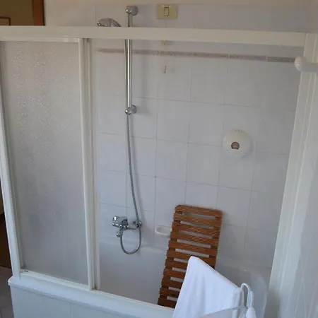 Elena Hotel 3*